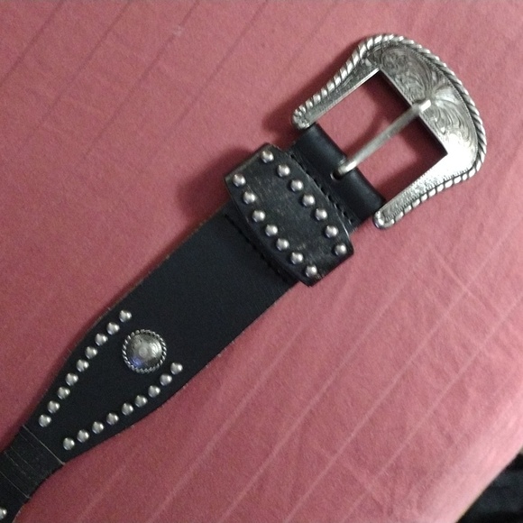 Banana Republic Leather Studded Belt EUC Size Extra Large - Picture 6 of 8